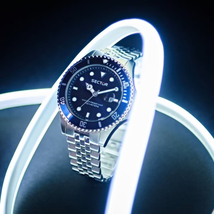 6-sector-230-watch-r3253161053_v8n17e